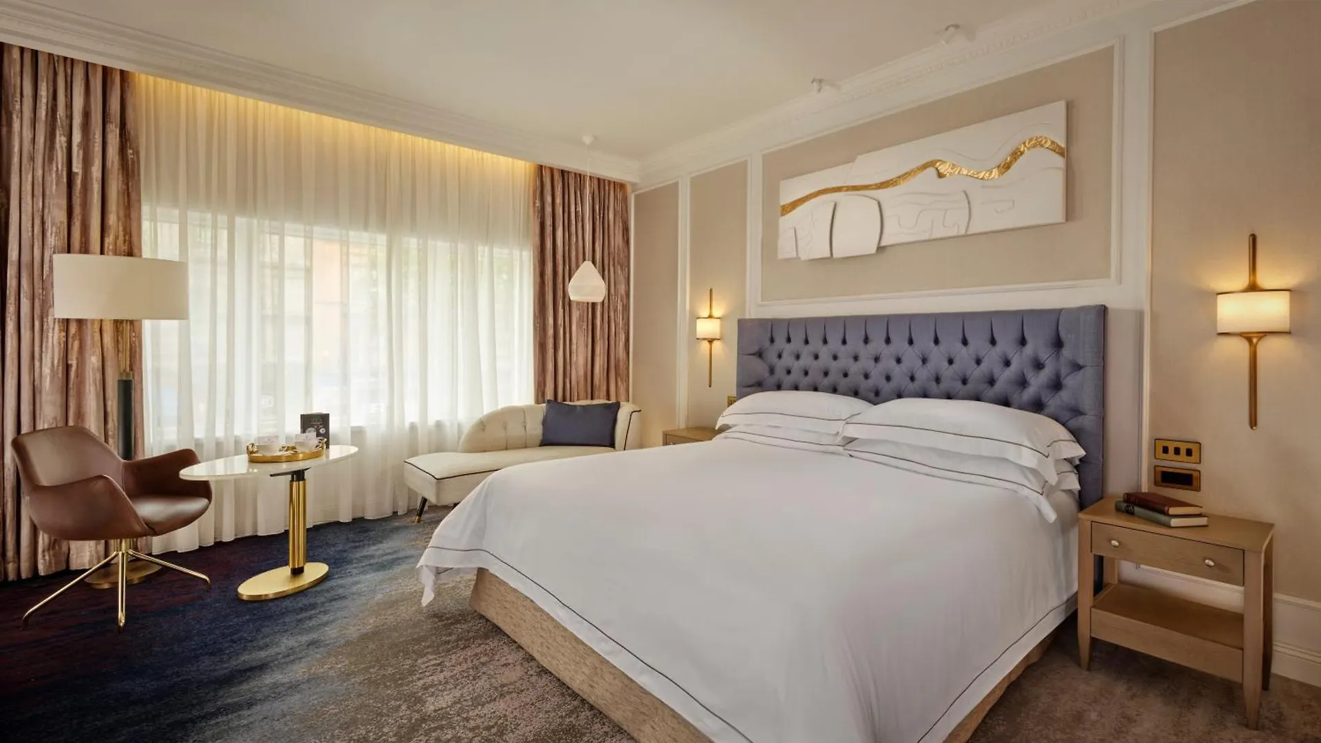 The College Green Dublin Hotel, Autograph Collection Hotel