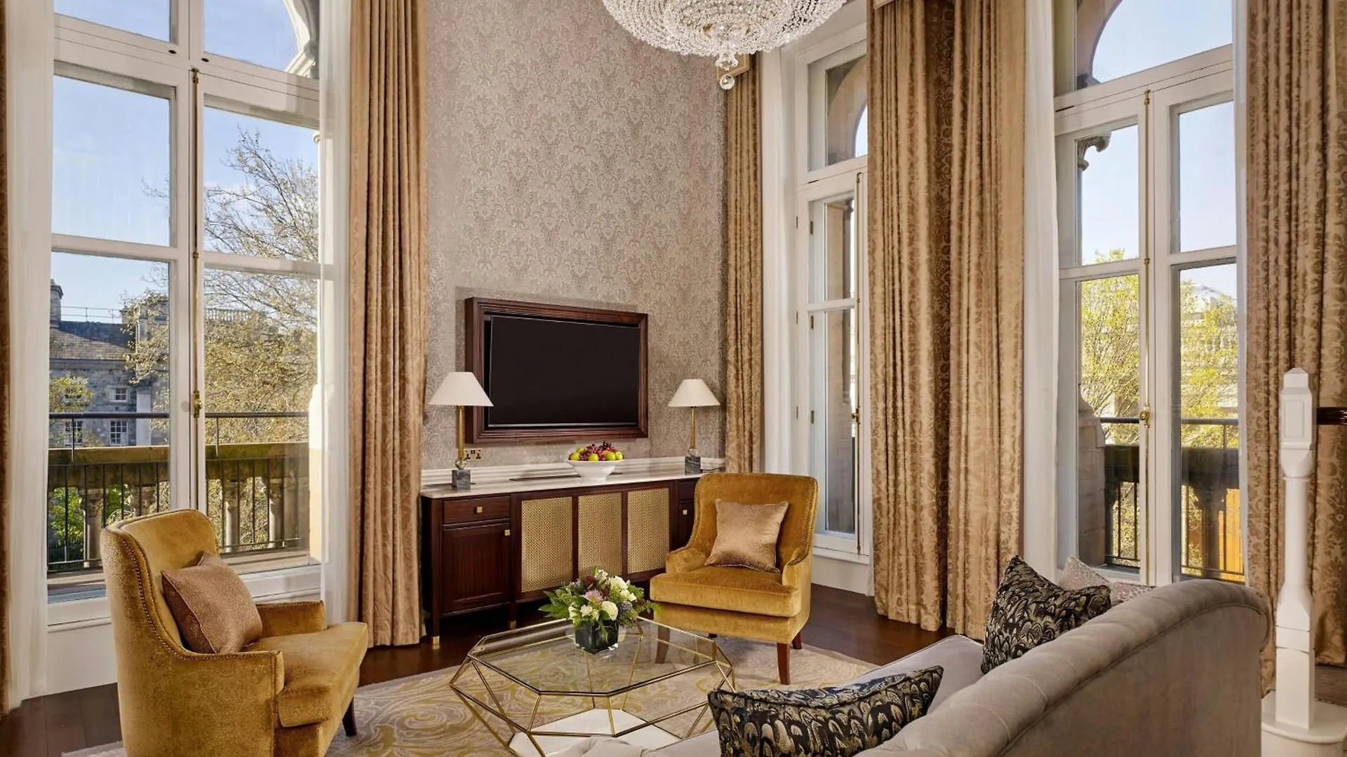 The College Green Dublin Hotel, Autograph Collection 5*,  Ireland