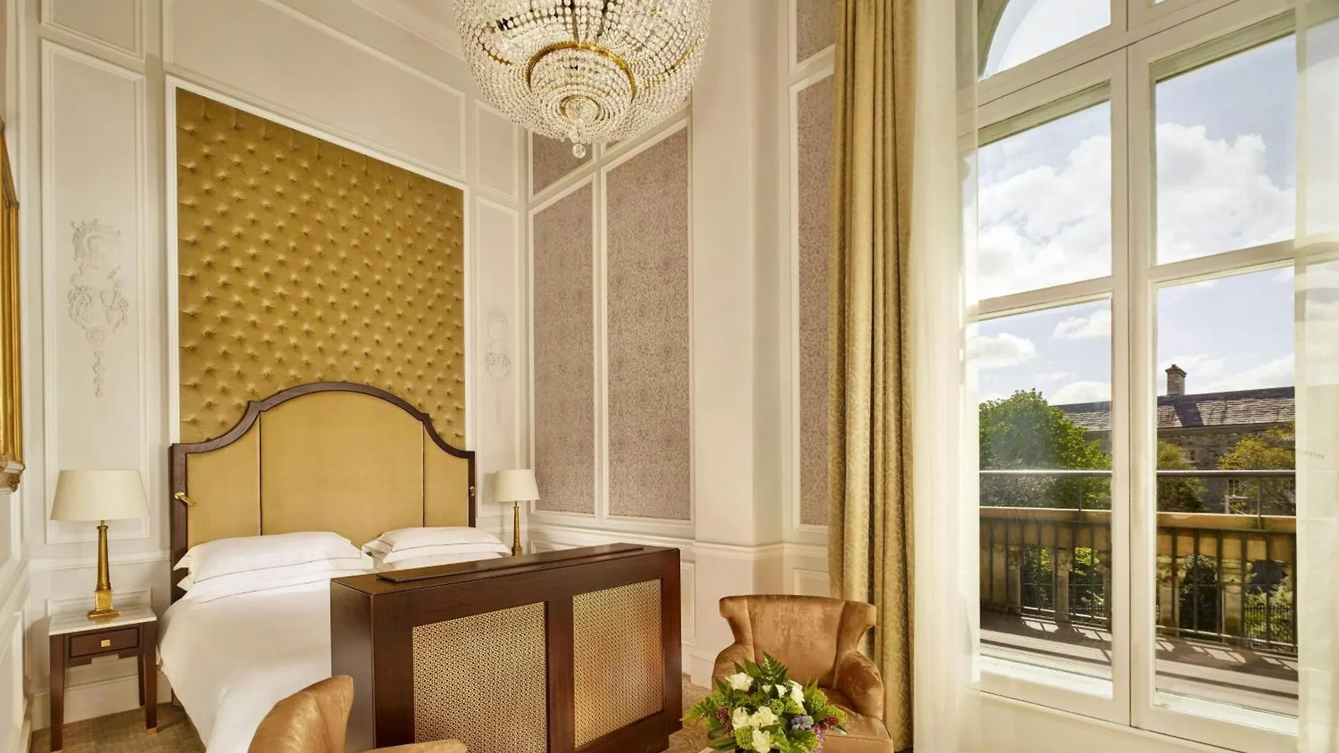 The College Green Dublin Hotel, Autograph Collection Hotel