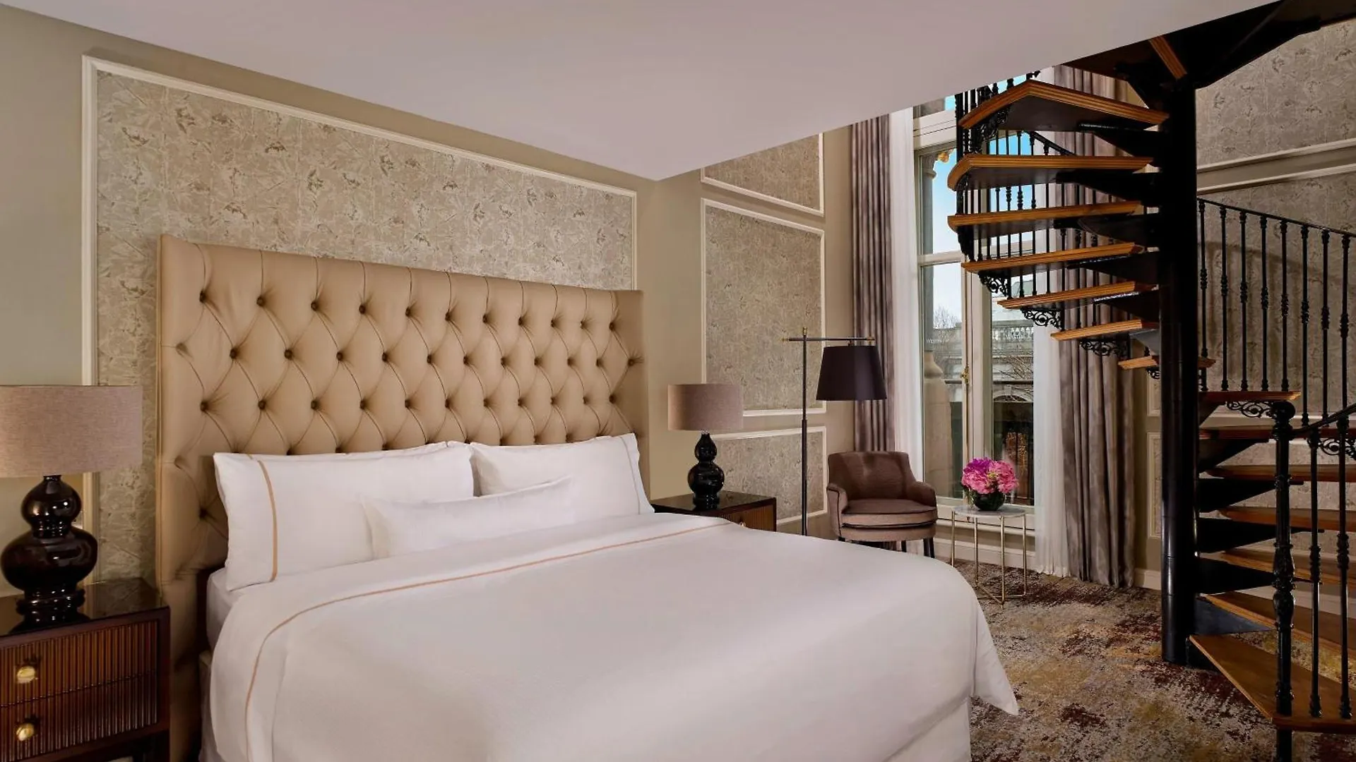 The College Green Dublin Hotel, Autograph Collection 5*,  Ireland