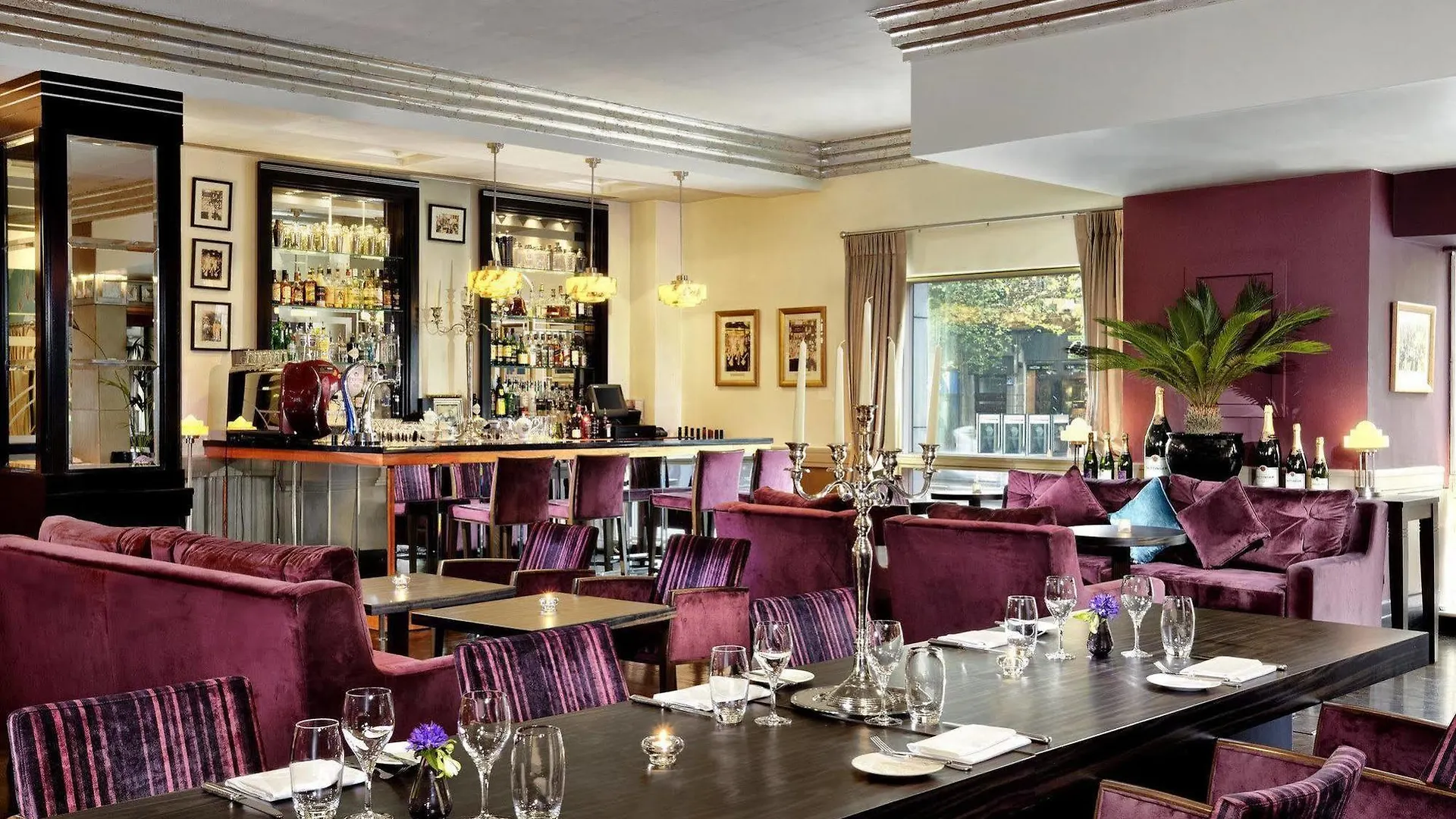 The College Green Dublin Hotel, Autograph Collection Hotel